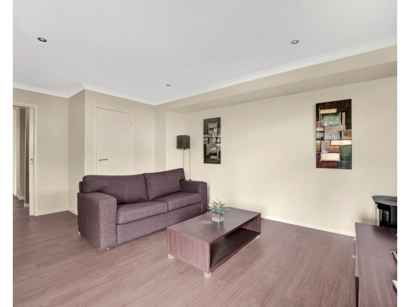 15 Lawrence Avenue, Cowes VIC 3922