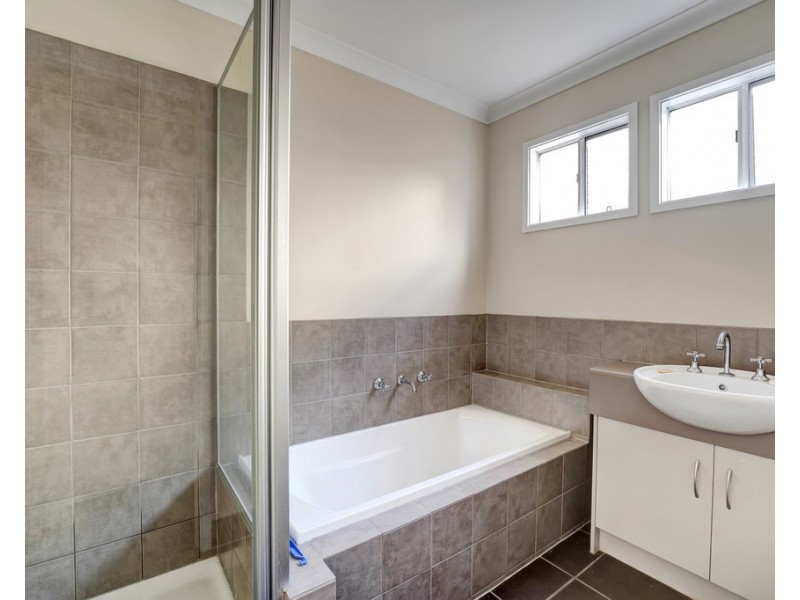 15 Lawrence Avenue, Cowes VIC 3922