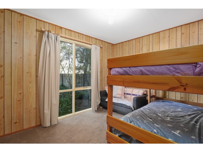 9 Robert Drive, Cowes VIC 3922