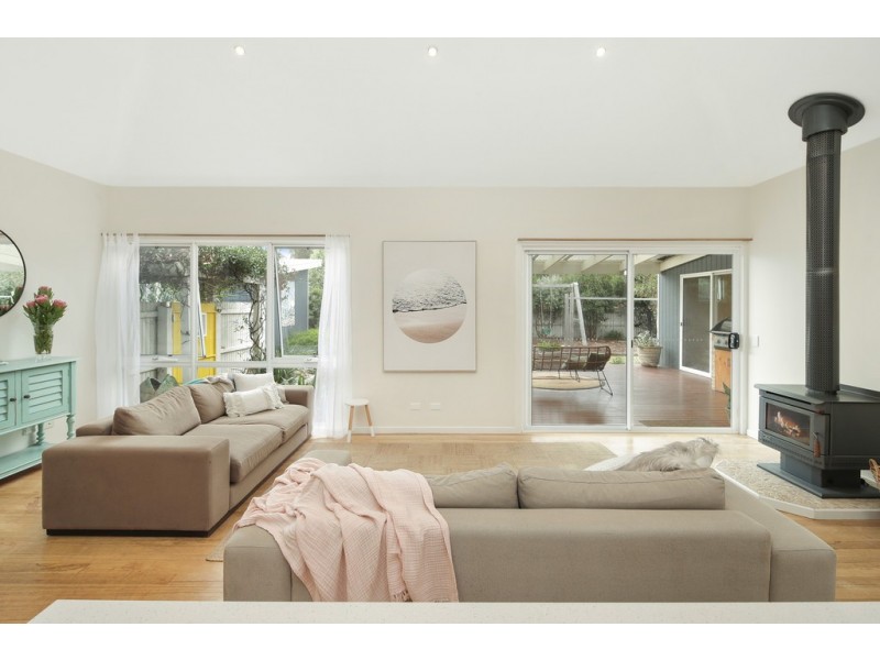 1 Eucalypt Close, Cowes VIC 3922