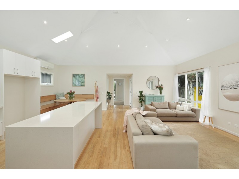 1 Eucalypt Close, Cowes VIC 3922