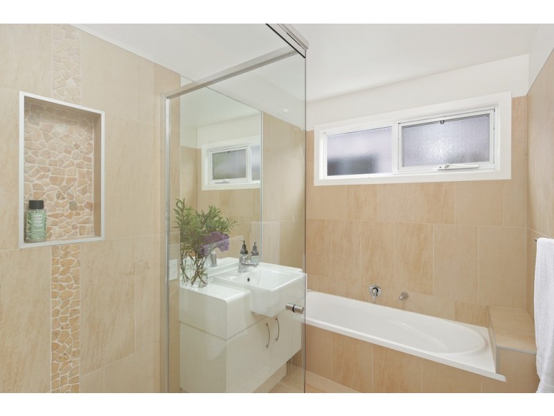 1 Eucalypt Close, Cowes VIC 3922