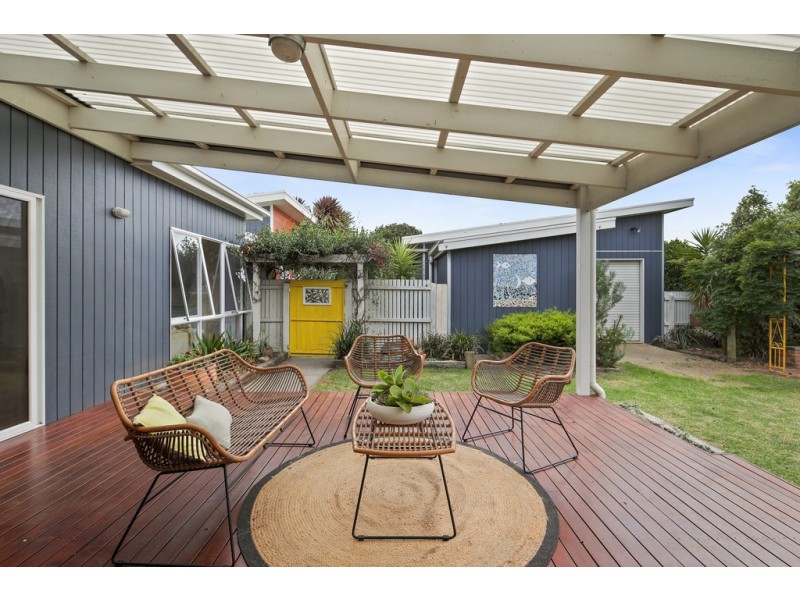 1 Eucalypt Close, Cowes VIC 3922