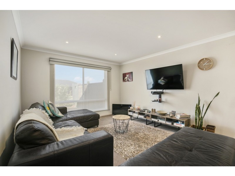 63 Grampian Boulevard, Cowes VIC 3922