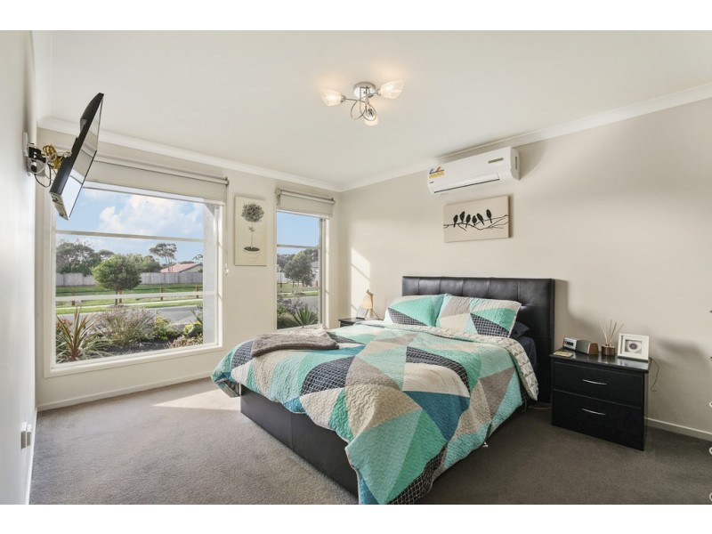 63 Grampian Boulevard, Cowes VIC 3922