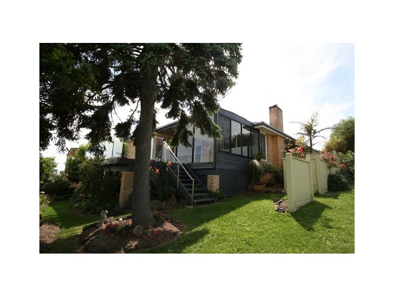 10 The Mount Drive, San Remo VIC 3925