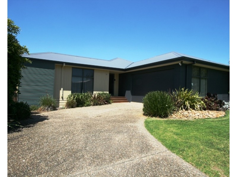 19 Norman Drive, Cowes VIC 3922
