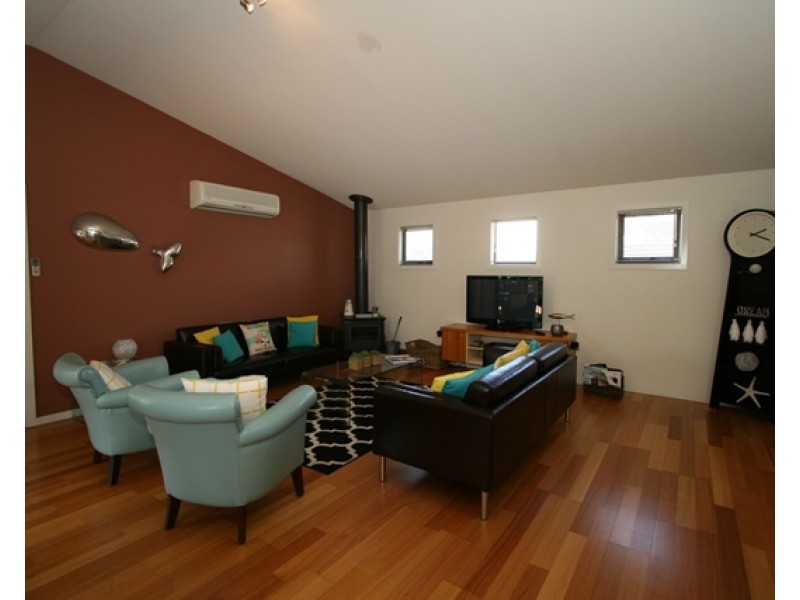 19 Norman Drive, Cowes VIC 3922