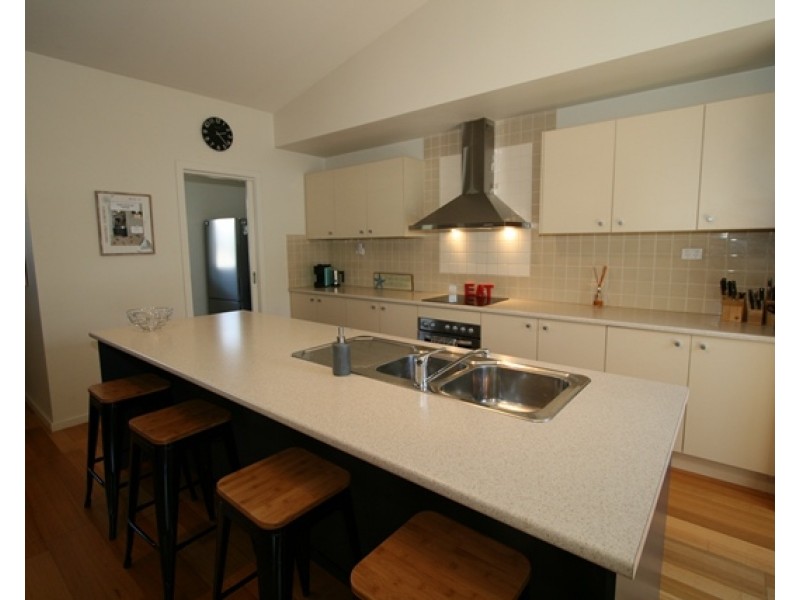 19 Norman Drive, Cowes VIC 3922