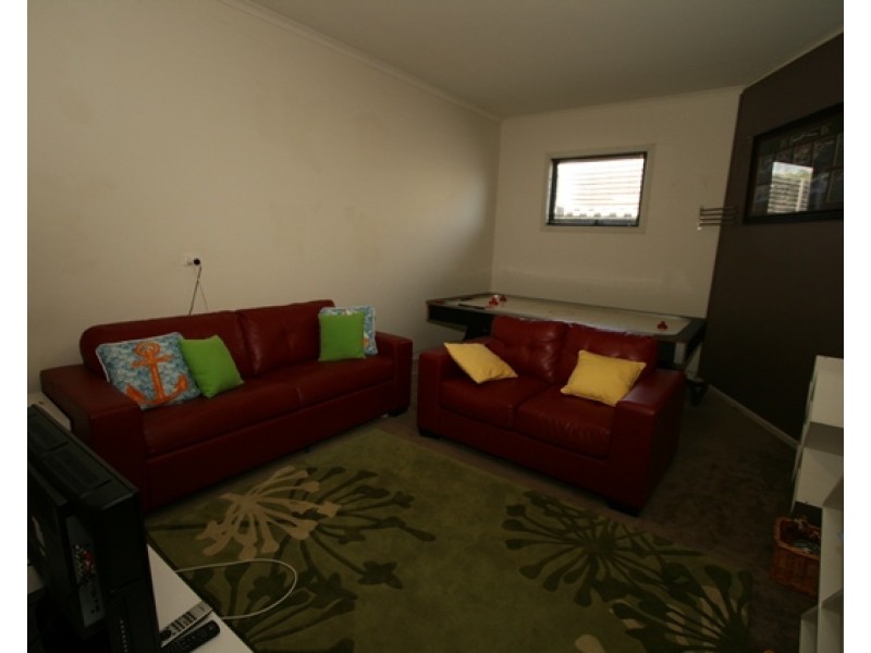 19 Norman Drive, Cowes VIC 3922
