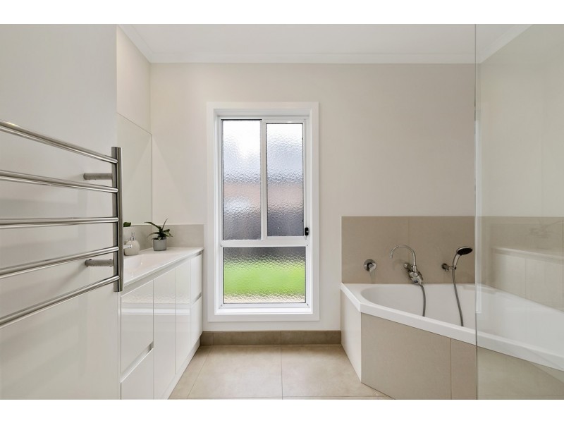 12 Boobook Grove, Cowes VIC 3922