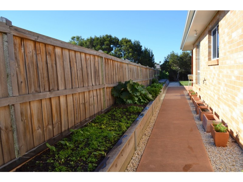 12 Boobook Grove, Cowes VIC 3922