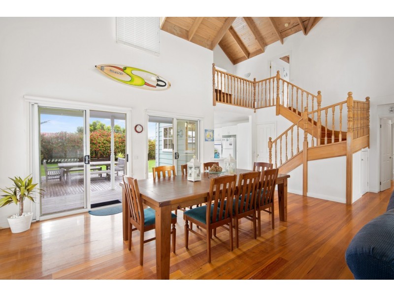 11 Malcalm Avenue, Surf Beach VIC 3922