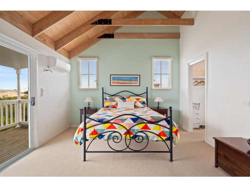 11 Malcalm Avenue, Surf Beach VIC 3922