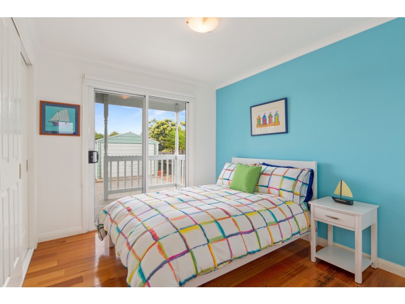 11 Malcalm Avenue, Surf Beach VIC 3922