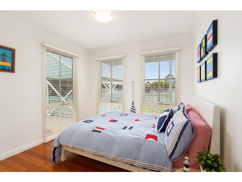 11 Malcalm Avenue, Surf Beach VIC 3922