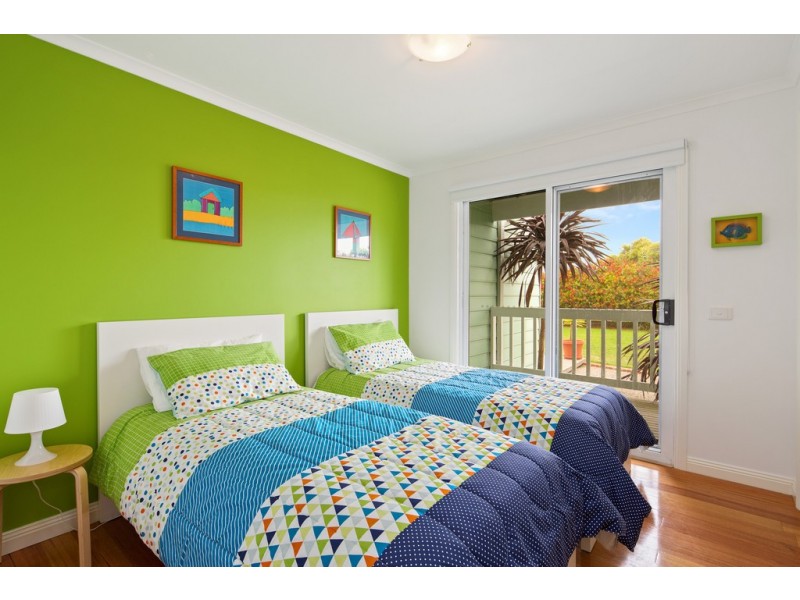 11 Malcalm Avenue, Surf Beach VIC 3922