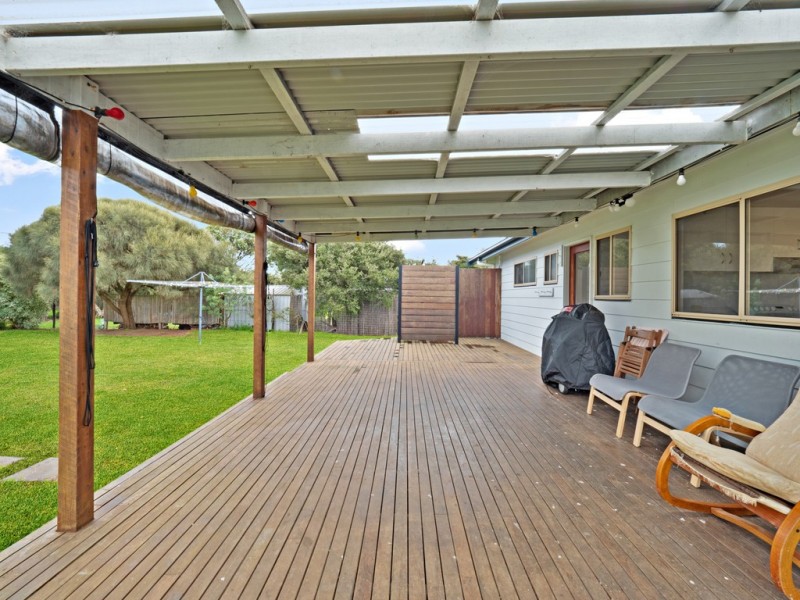 19 Sinclair Avenue, Surf Beach VIC 3922
