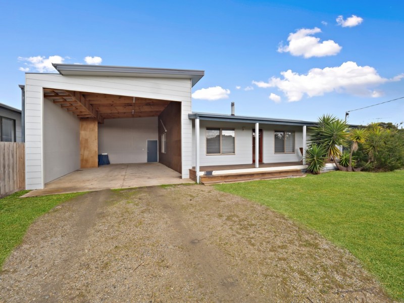 19 Sinclair Avenue, Surf Beach VIC 3922