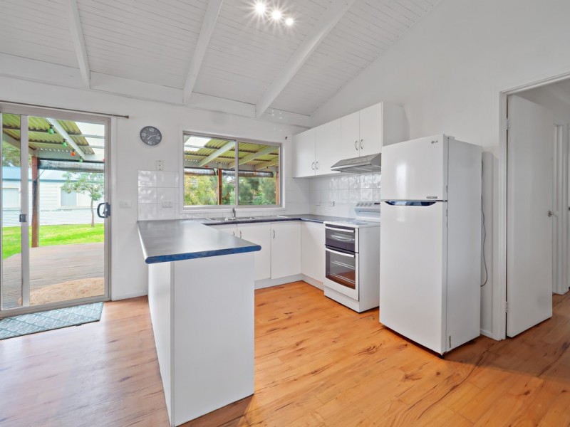 19 Sinclair Avenue, Surf Beach VIC 3922