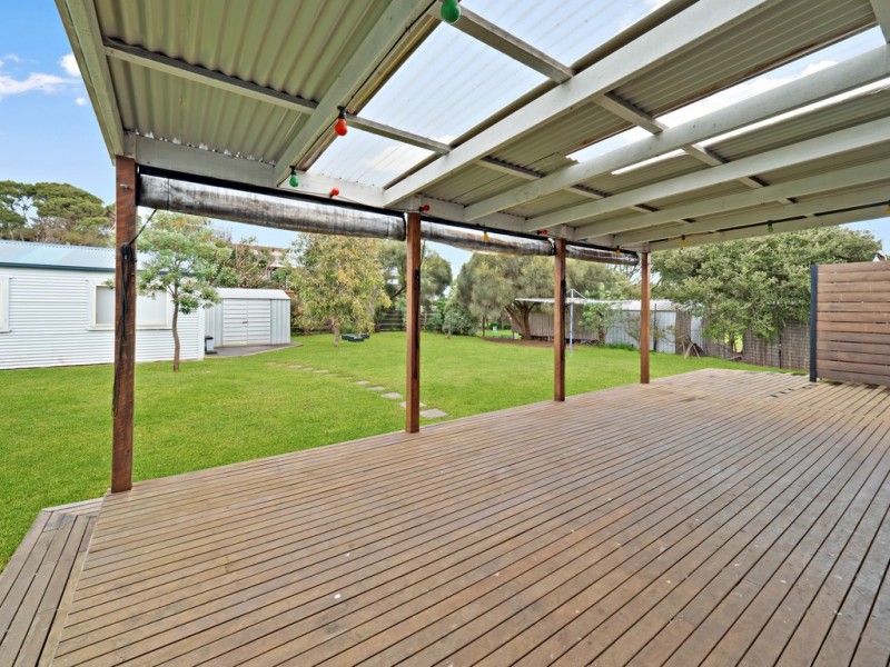 19 Sinclair Avenue, Surf Beach VIC 3922