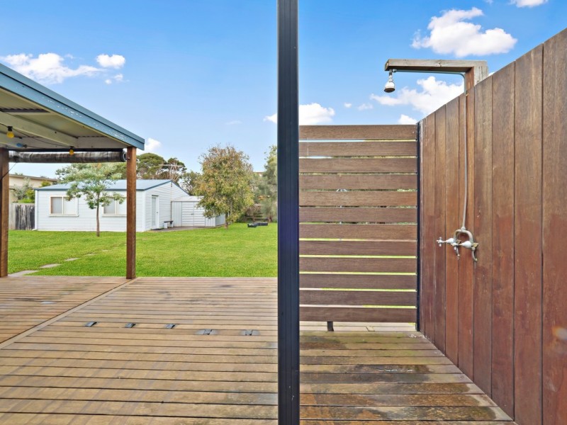 19 Sinclair Avenue, Surf Beach VIC 3922