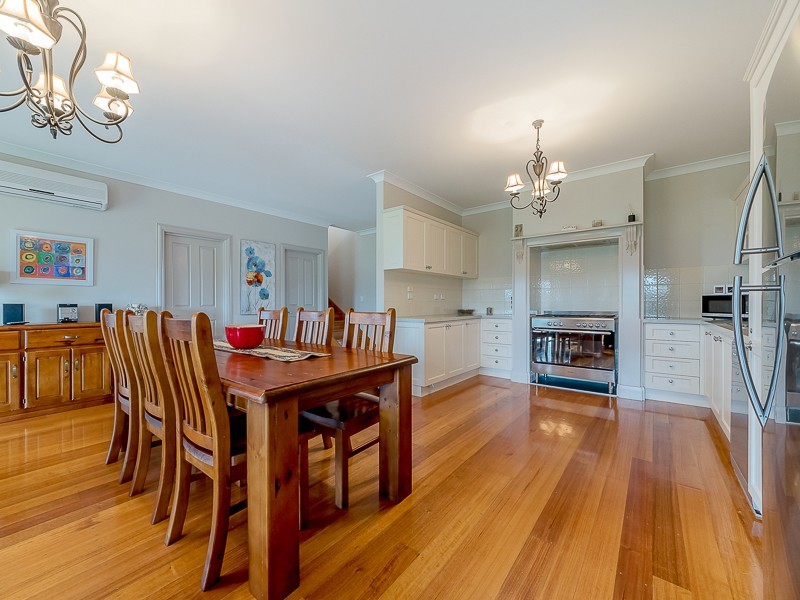 16 Anthony Court, Cowes VIC 3922