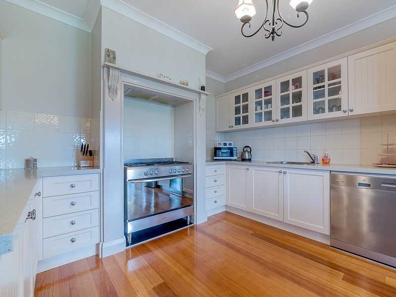 16 Anthony Court, Cowes VIC 3922