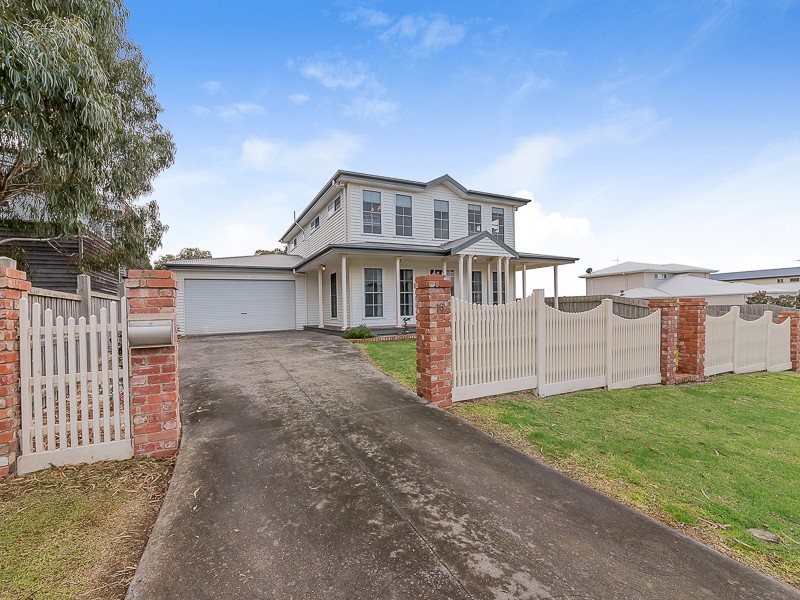 16 Anthony Court, Cowes VIC 3922