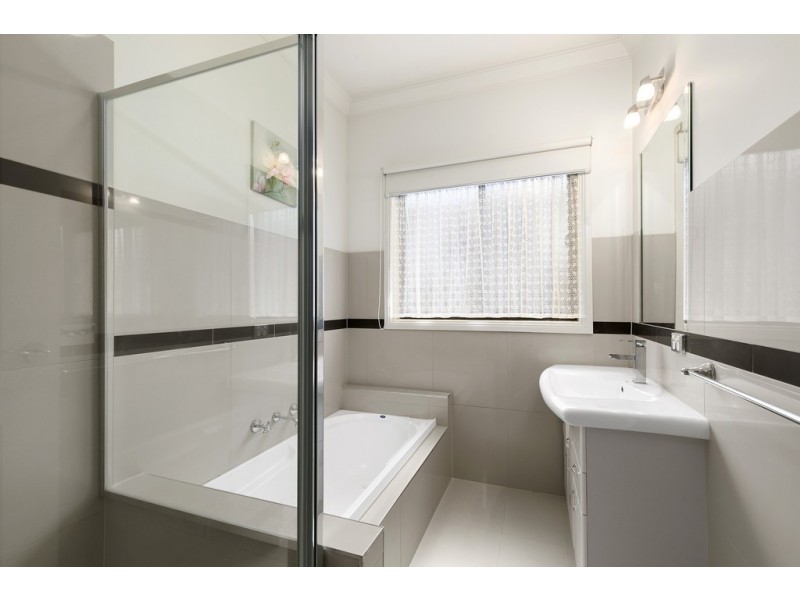 6 Roderick Close, Cowes VIC 3922