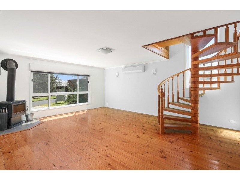 3 McRae Avenue, Cowes VIC 3922