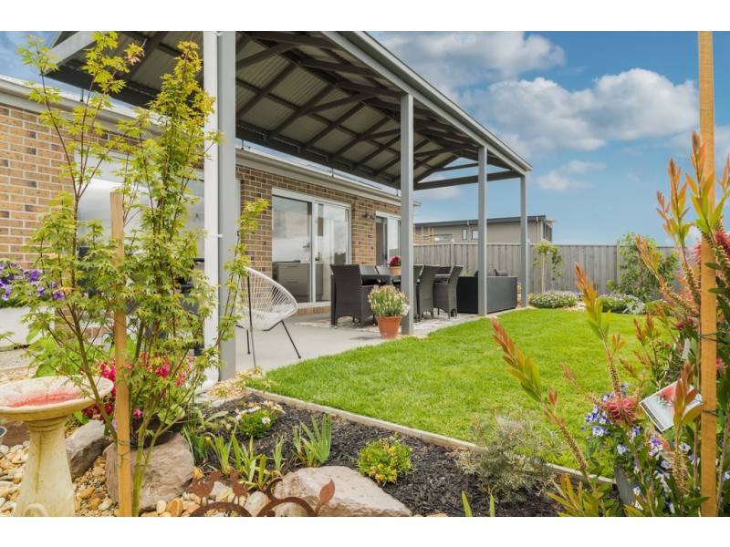 14 Kembla Road, Cowes VIC 3922