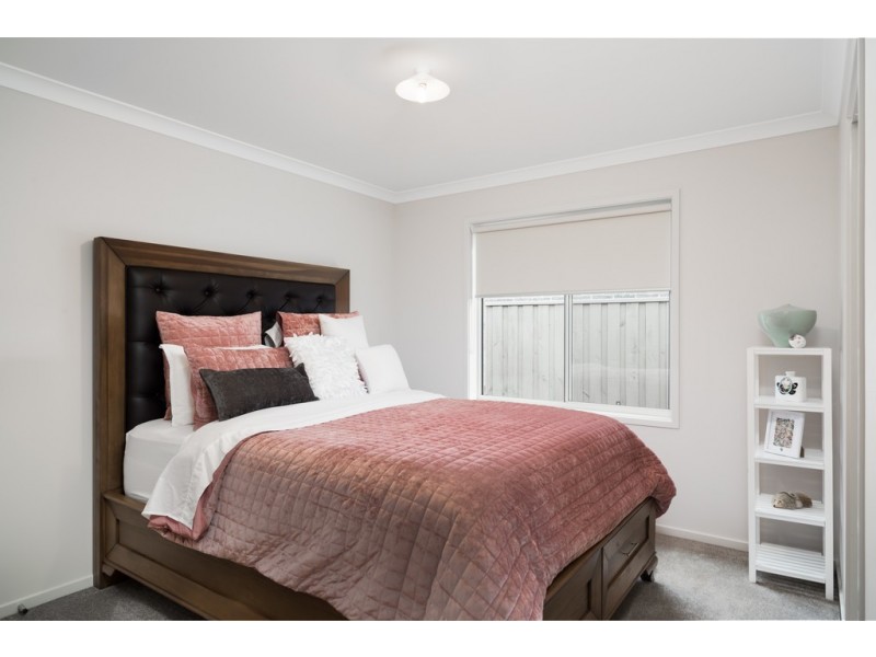 14 Kembla Road, Cowes VIC 3922