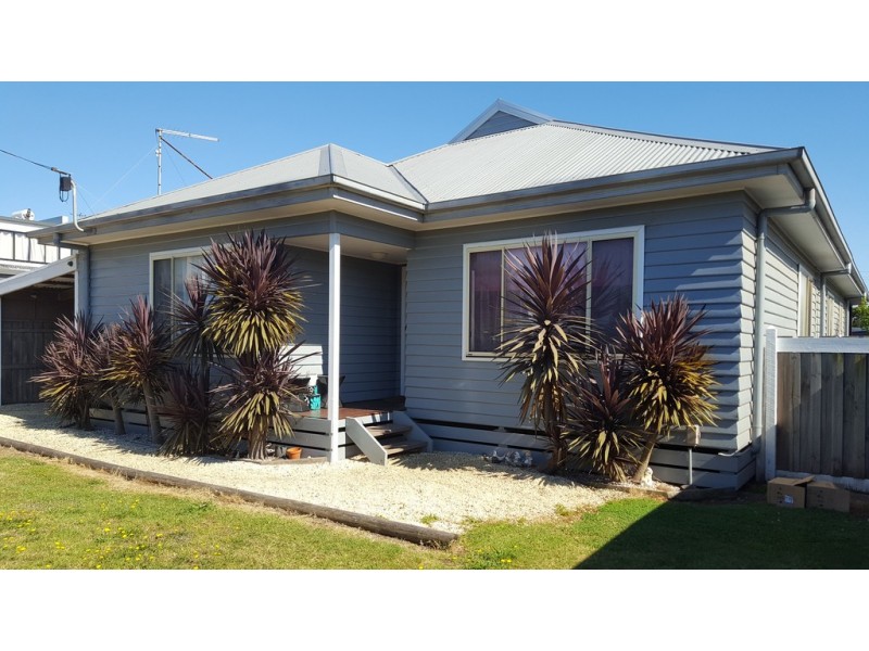 2 Pinedale Avenue, Cape Woolamai VIC 3925
