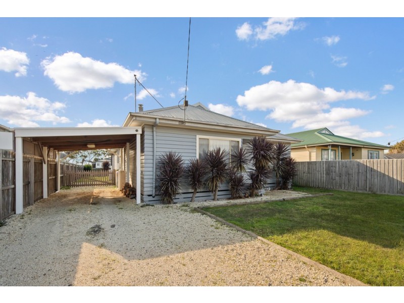2 Pinedale Avenue, Cape Woolamai VIC 3925