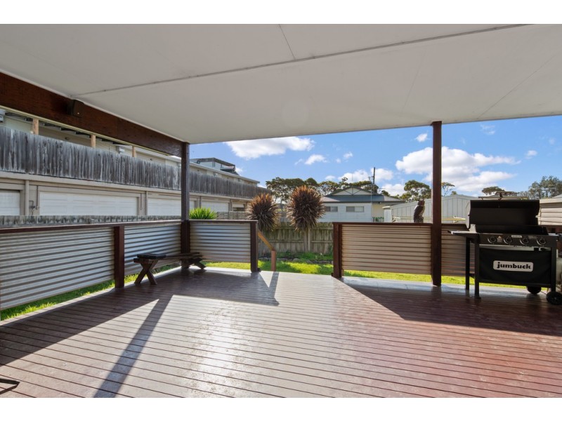 2 Pinedale Avenue, Cape Woolamai VIC 3925