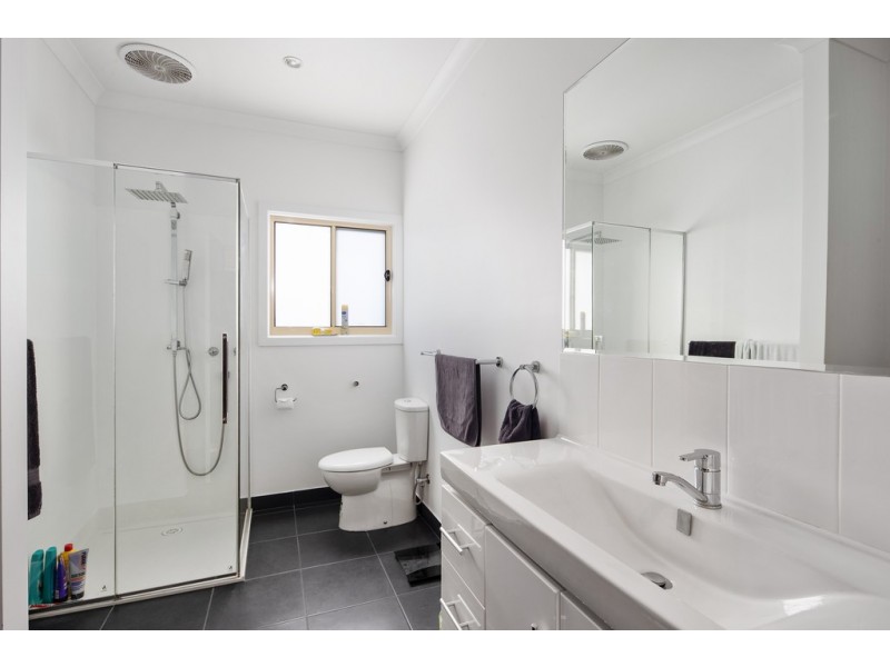 2 Pinedale Avenue, Cape Woolamai VIC 3925