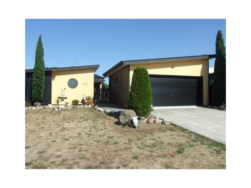 35 Katherine Circuit, Cowes VIC 3922