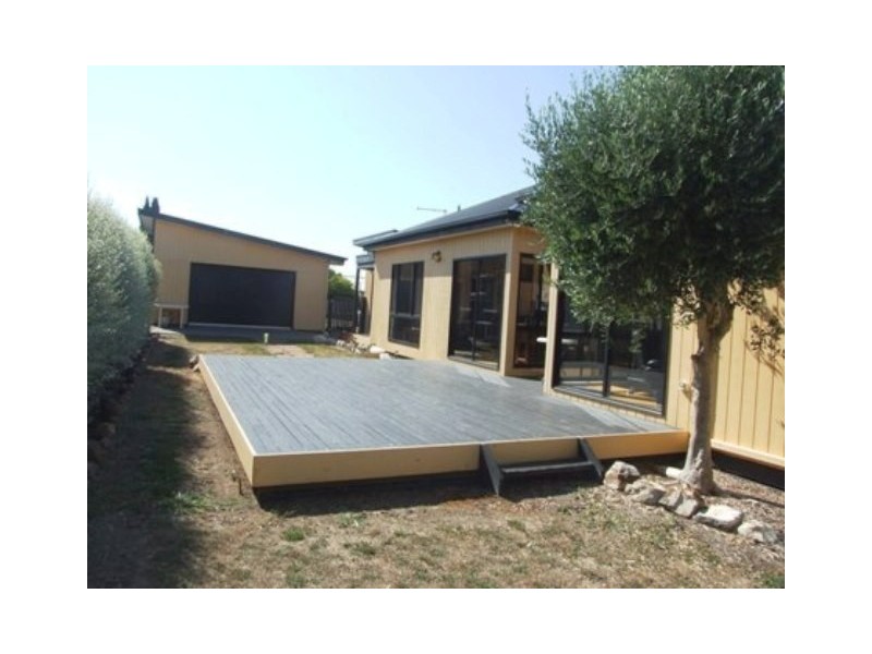 35 Katherine Circuit, Cowes VIC 3922
