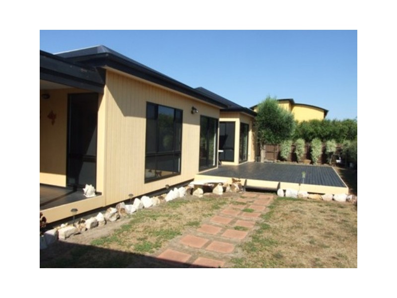 35 Katherine Circuit, Cowes VIC 3922