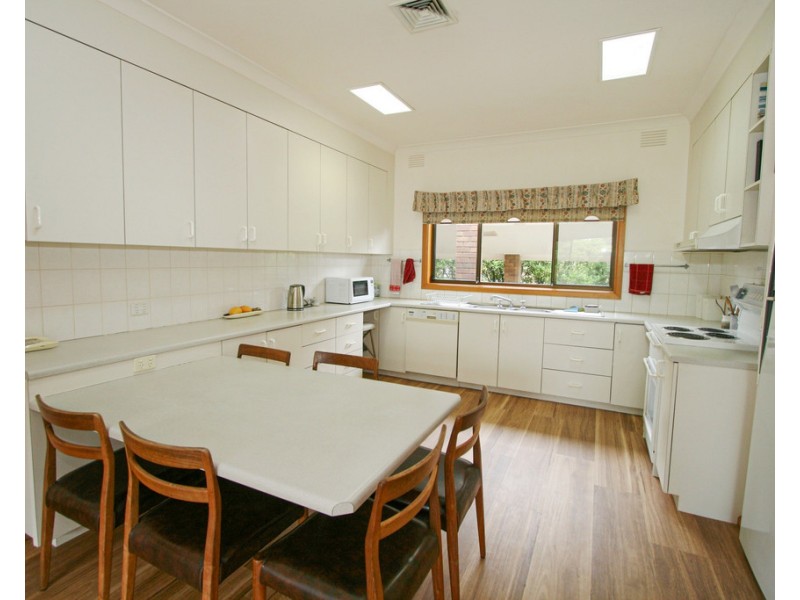 8 Gordon Street, Cowes VIC 3922