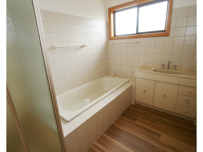 8 Gordon Street, Cowes VIC 3922