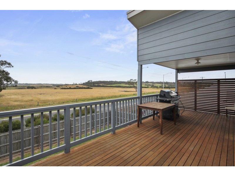 15 Waterford Drive, Cowes VIC 3922