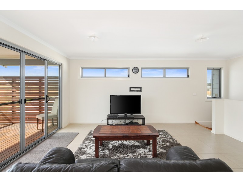 15 Waterford Drive, Cowes VIC 3922