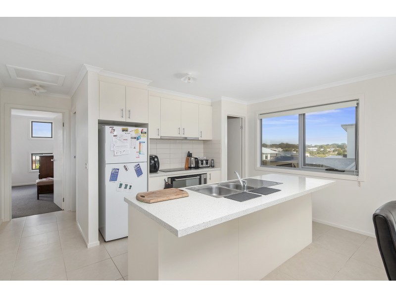 15 Waterford Drive, Cowes VIC 3922