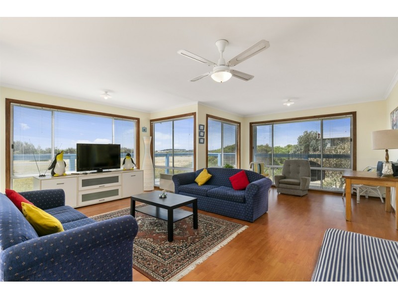 2 Milton Street, Cape Woolamai VIC 3925