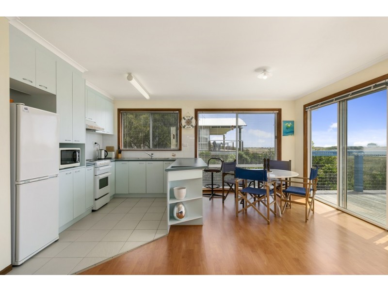 2 Milton Street, Cape Woolamai VIC 3925