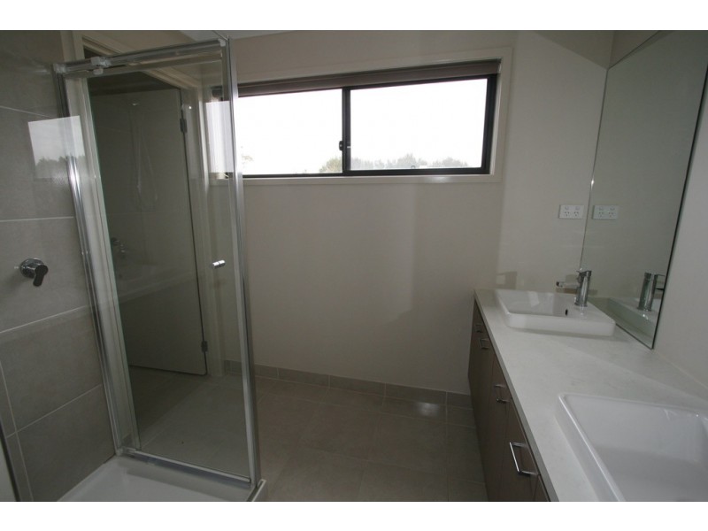 19 Curlew Way, Cowes VIC 3922