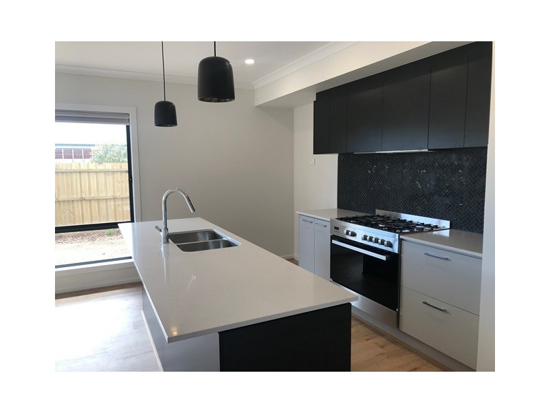 60 Boardwalk Boulevard, Cowes VIC 3922