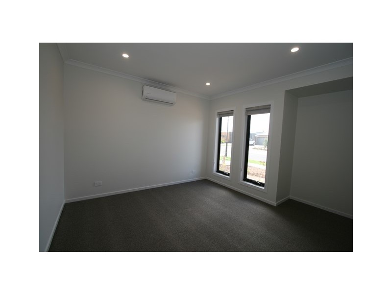 60 Boardwalk Boulevard, Cowes VIC 3922
